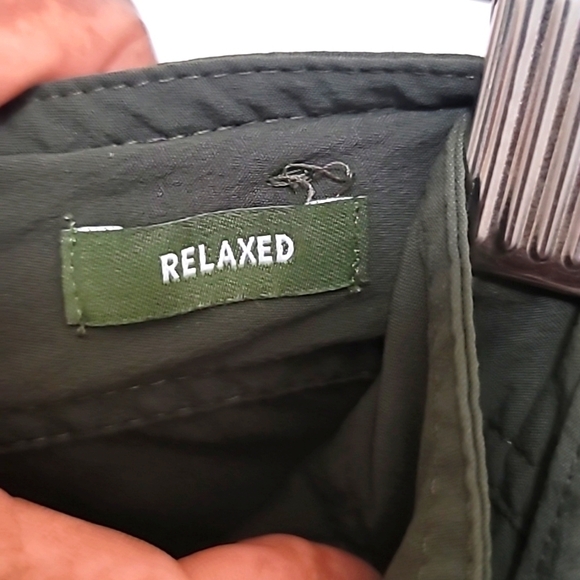 REI CO OP MEN'S CONVERTIBLE SNAP UP OLIVE GREEN CARGO PANTS RELAXED FIT SZ 40X32 - Picture 12 of 13